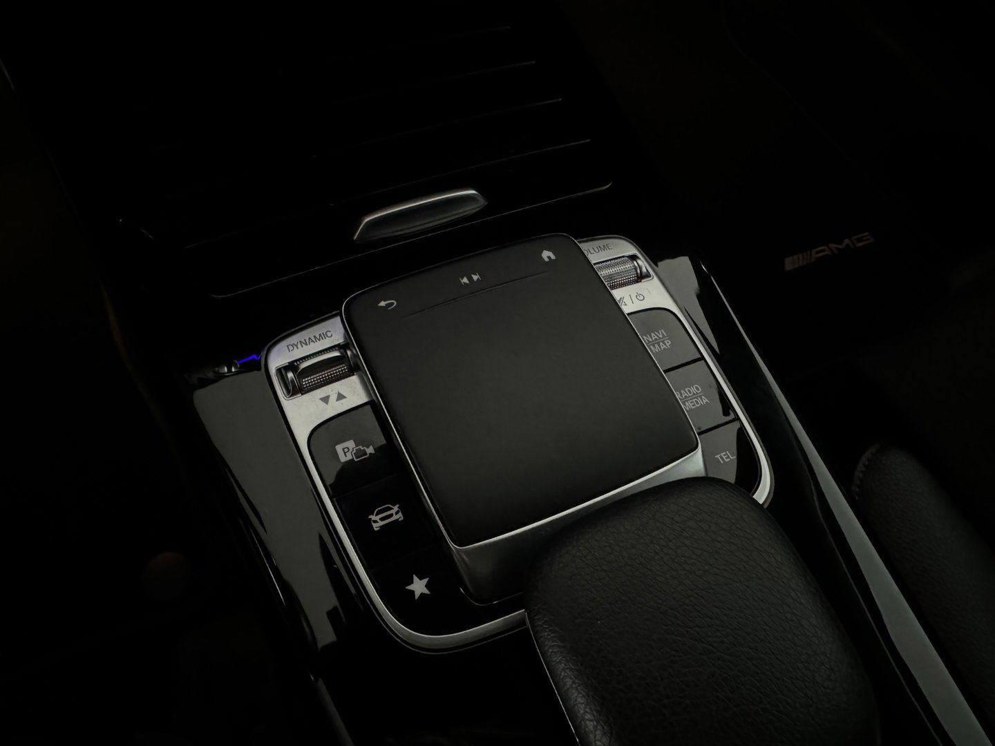 Mercedes-Benz A-Klasse 200 AMG Keyless|Dodehoek|Blindspot|ACC|360 Camera