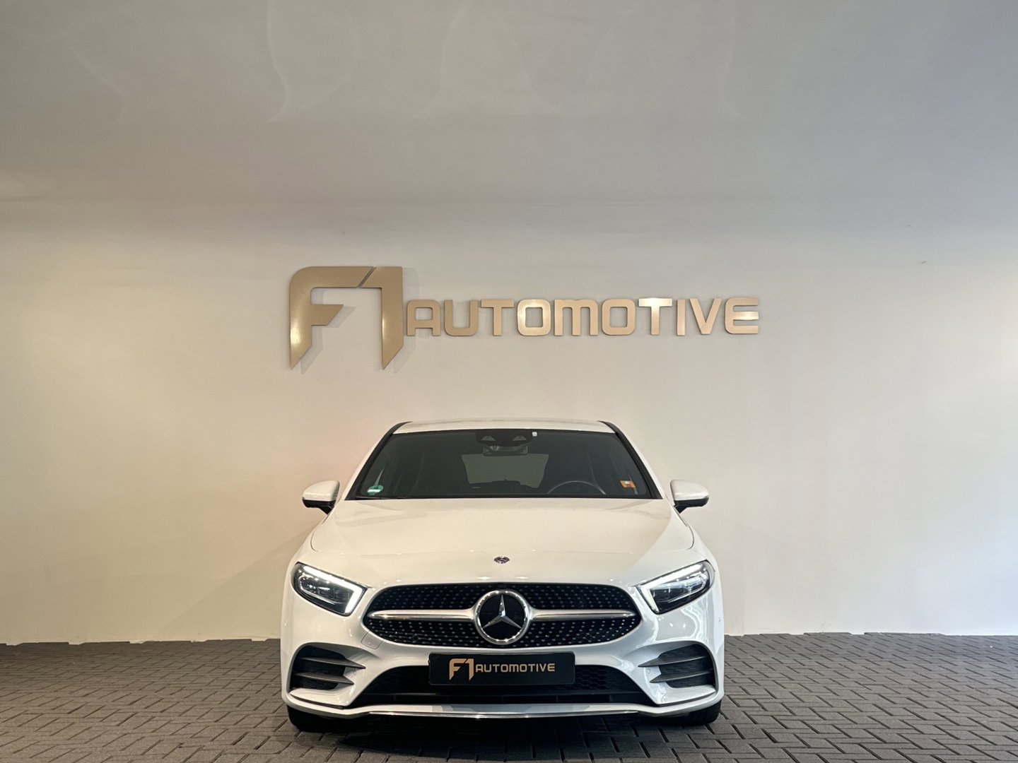Mercedes-Benz A-Klasse 200 AMG Keyless|Dodehoek|Blindspot|ACC|360 Camera