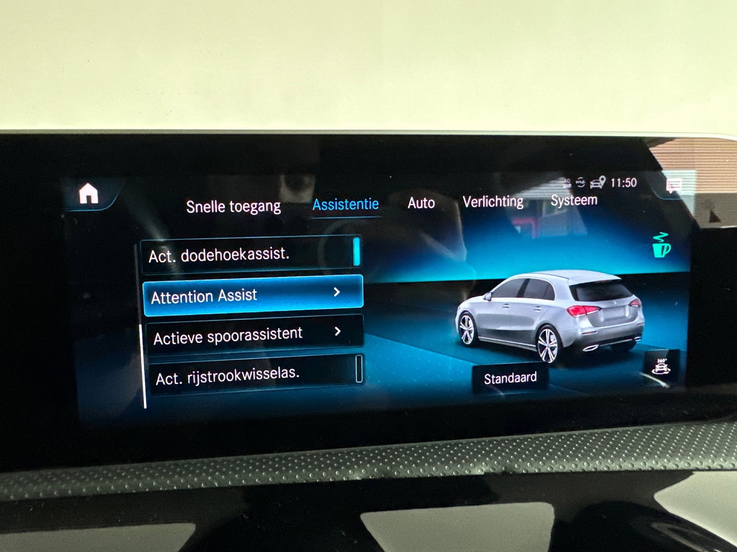 Mercedes-Benz A-Klasse 200 AMG Keyless|Dodehoek|Blindspot|ACC|360 Camera