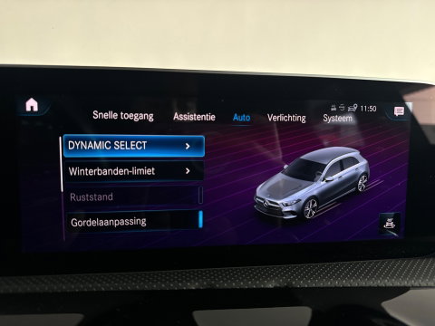 Mercedes-Benz A-Klasse 200 AMG Keyless|Dodehoek|Blindspot|ACC|360 Camera