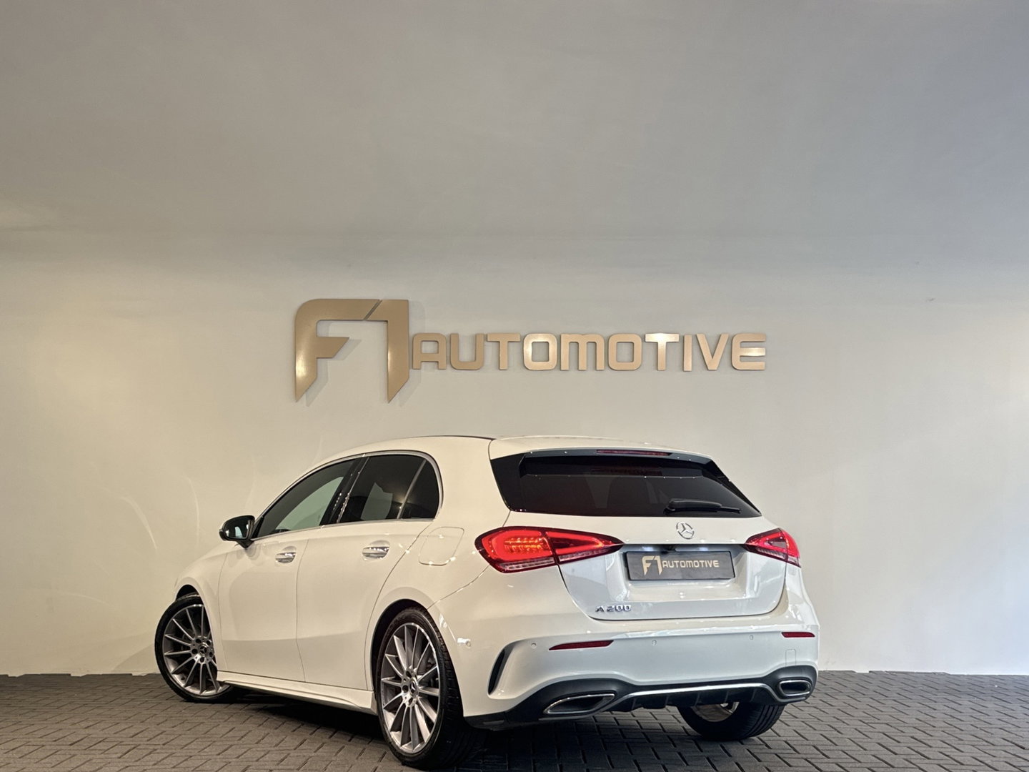 Mercedes-Benz A-Klasse 200 AMG Keyless|Dodehoek|Blindspot|ACC|360 Camera