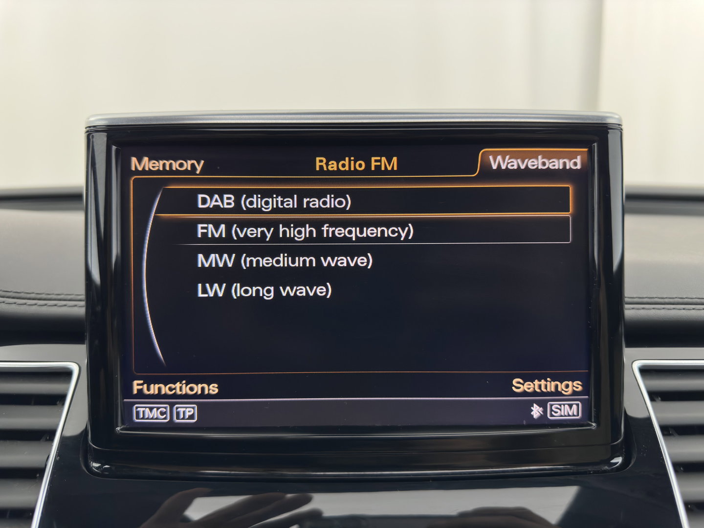 Audi A8 6.3 W12 quattro Lang Pro Line+ * Full Options *