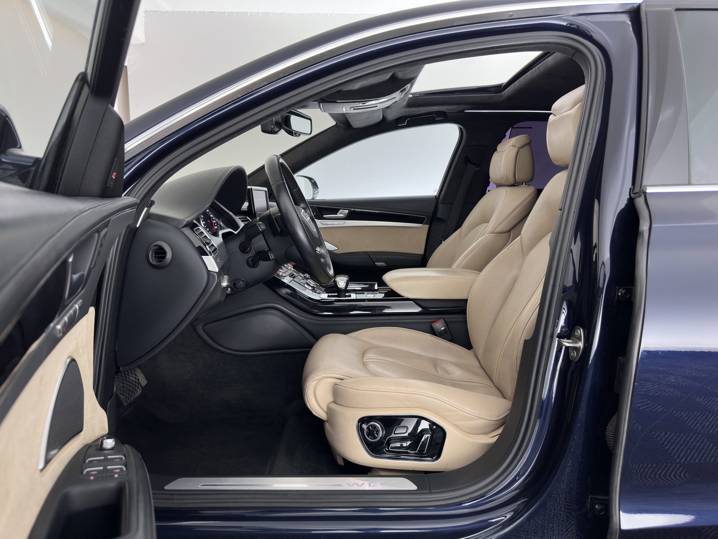 Audi A8 6.3 W12 quattro Lang Pro Line+ * Full Options *