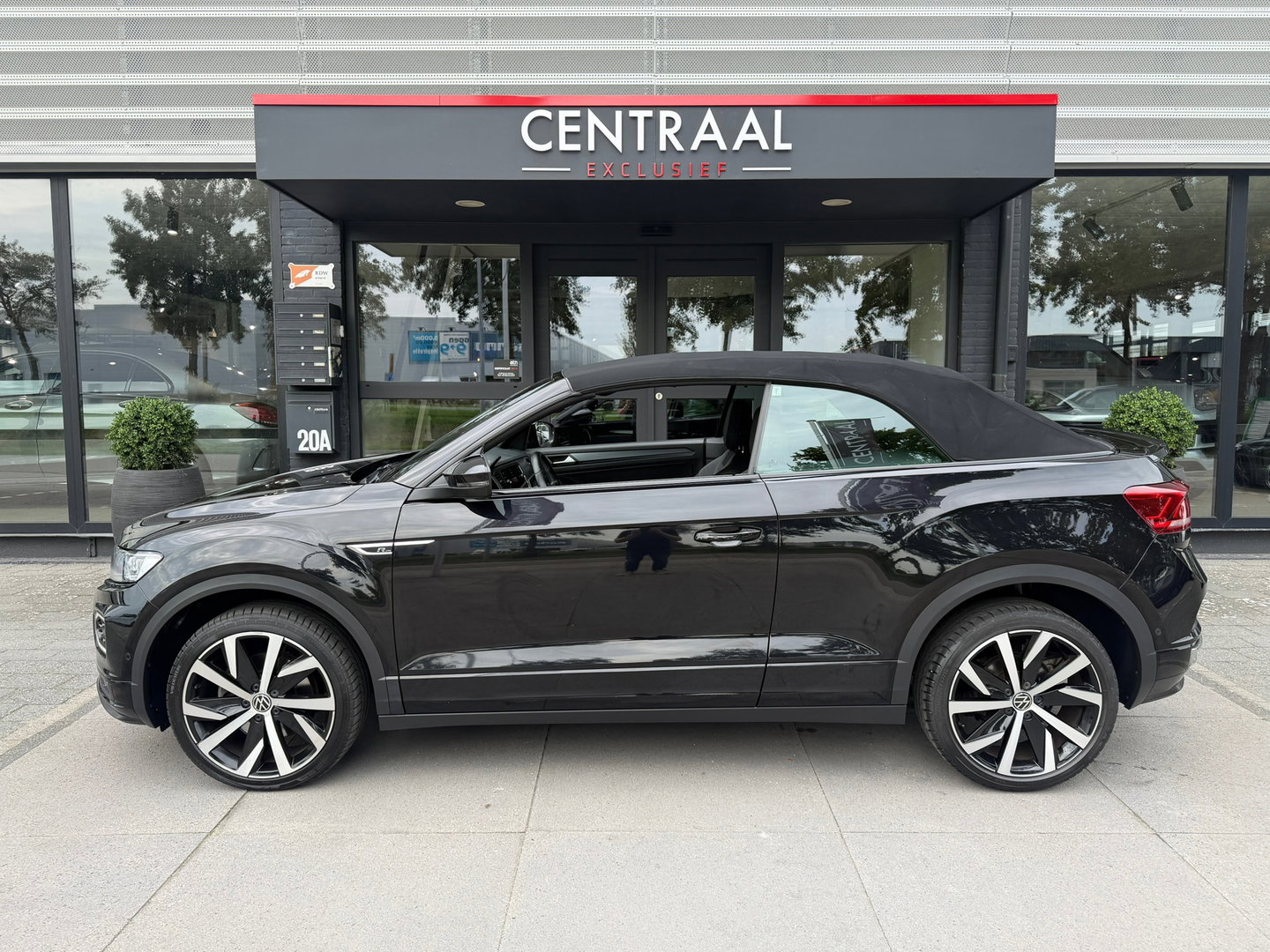 Volkswagen T-Roc Cabrio 1.5 TSI R-Line ACC|Carplay|Camera|Virtual-cockpit|150PK|DSG