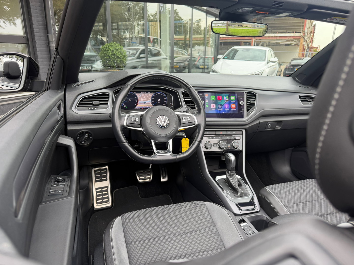 Volkswagen T-Roc Cabrio 1.5 TSI R-Line ACC|Carplay|Camera|Virtual-cockpit|150PK|DSG