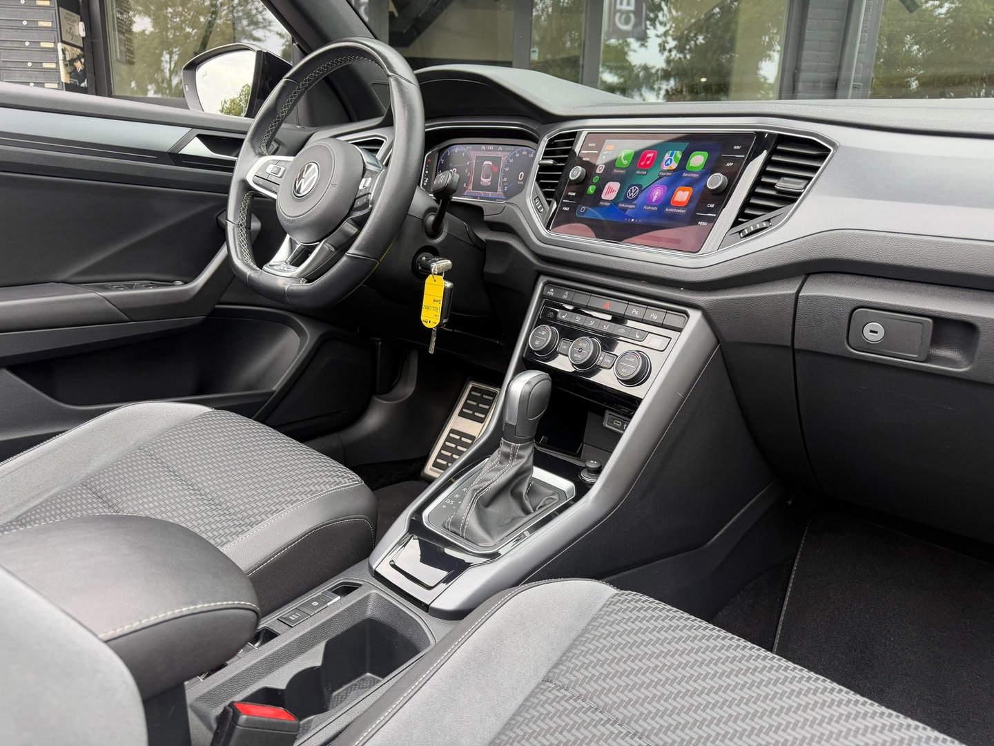 Volkswagen T-Roc Cabrio 1.5 TSI R-Line ACC|Carplay|Camera|Virtual-cockpit|150PK|DSG