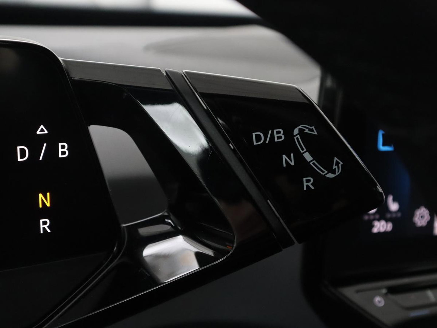 Volkswagen ID.3 Life 58 kWh | SOH 93.6% | Adaptive cruise | Stuur/stoel verwarming | Sfeerverlichting | Park assist | Carplay |
