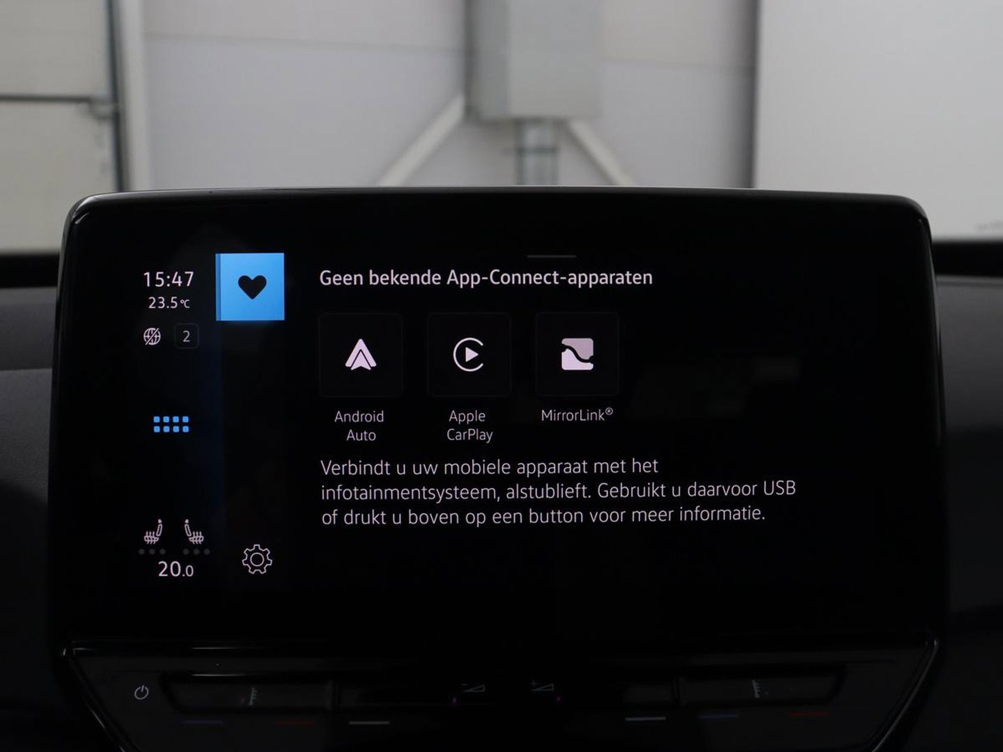 Volkswagen ID.3 Life 58 kWh | SOH 93.6% | Adaptive cruise | Stuur/stoel verwarming | Sfeerverlichting | Park assist | Carplay |