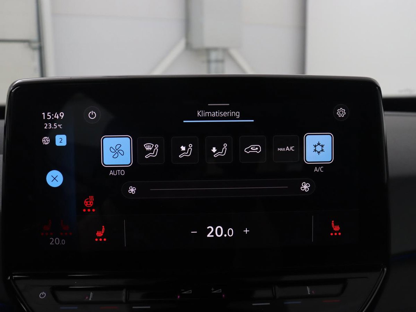 Volkswagen ID.3 Life 58 kWh | SOH 93.6% | Adaptive cruise | Stuur/stoel verwarming | Sfeerverlichting | Park assist | Carplay |