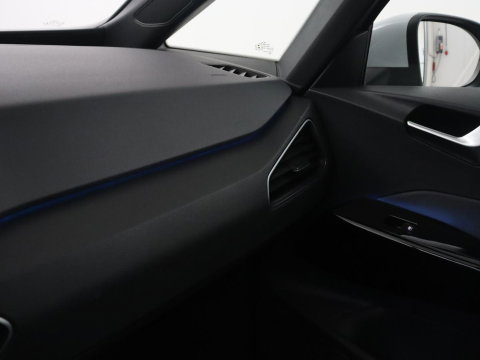 Volkswagen ID.3 Life 58 kWh | SOH 93.6% | Adaptive cruise | Stuur/stoel verwarming | Sfeerverlichting | Park assist | Carplay |