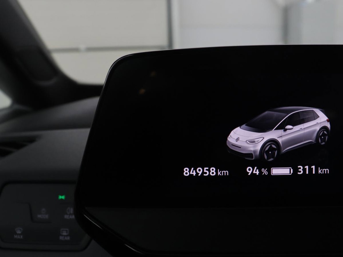 Volkswagen ID.3 Life 58 kWh | SOH 93.6% | Adaptive cruise | Stuur/stoel verwarming | Sfeerverlichting | Park assist | Carplay |