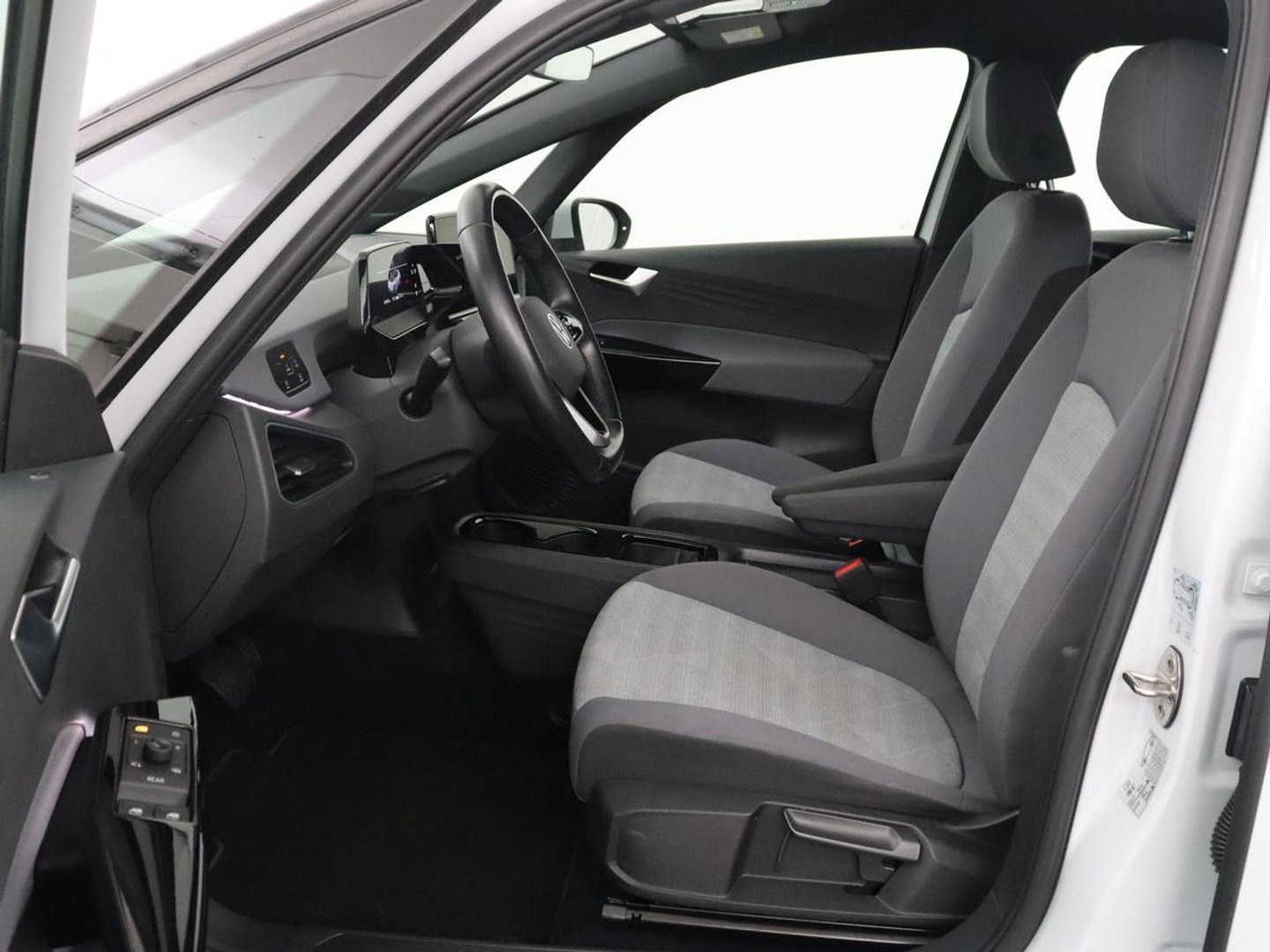 Volkswagen ID.3 Life 58 kWh | SOH 93.6% | Adaptive cruise | Stuur/stoel verwarming | Sfeerverlichting | Park assist | Carplay |