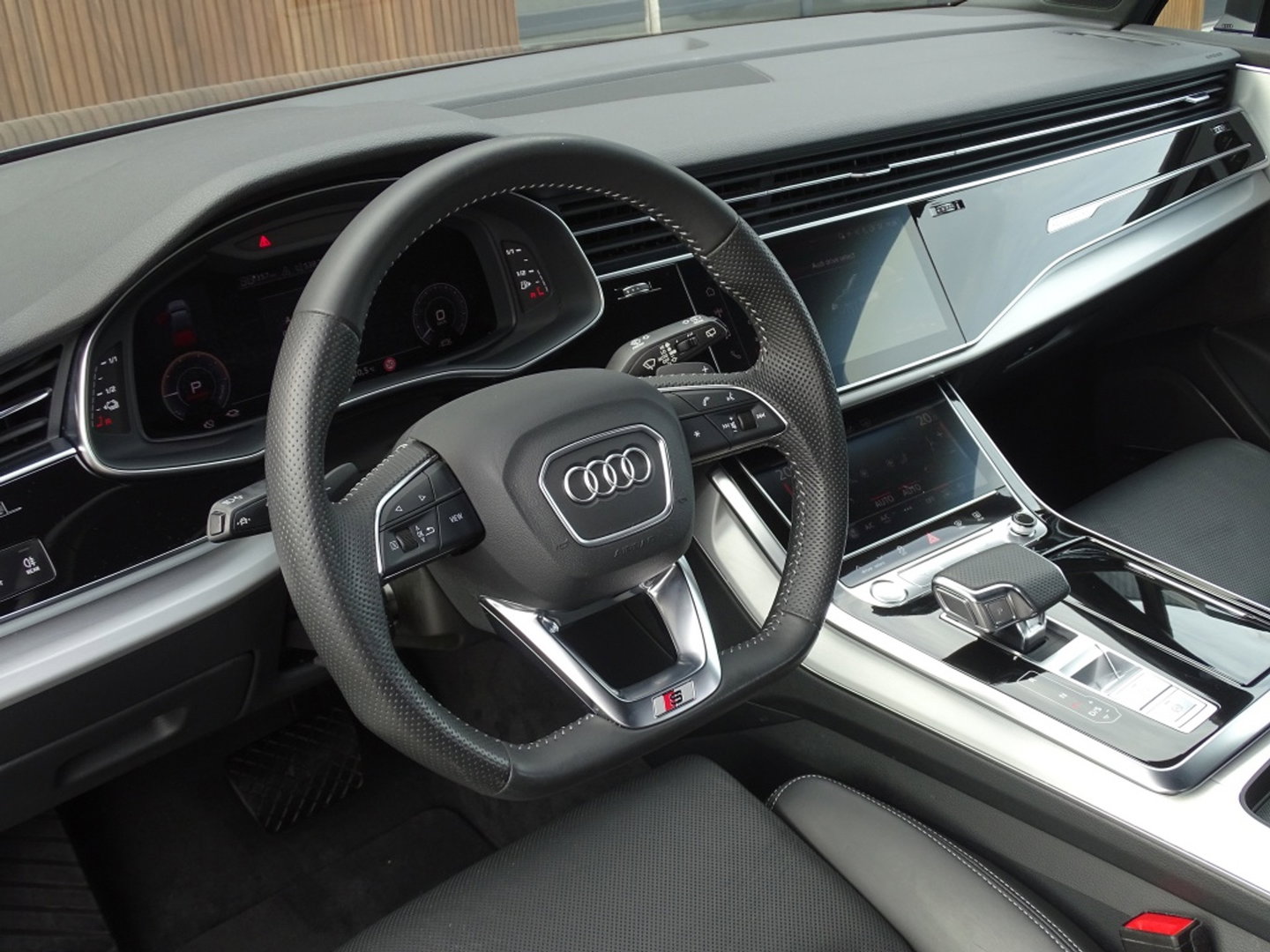 Audi Q7 60 TFSI e 456PK Competition / Bose / 22'' / LED / 360°