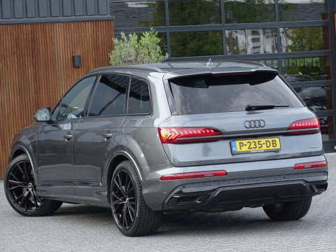 Audi Q7 60 TFSI e 456PK Competition / Bose / 22'' / LED / 360°