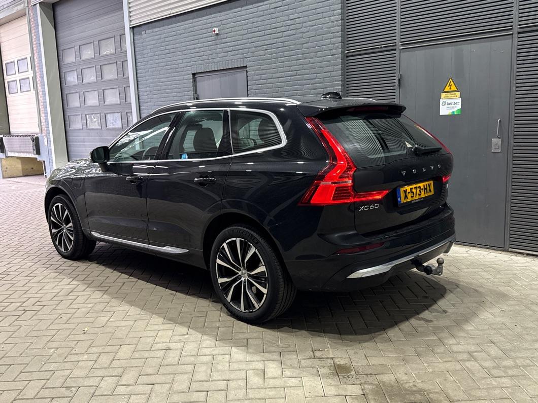Volvo XC60 T8 Plus Bright | Long Range | Harman/Kardon | Trekhaak | Panoramdak | BLIS | Camera | ACC | Standkachel | 20 Inch