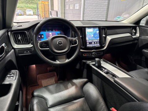 Volvo XC60 T8 Plus Bright | Long Range | Harman/Kardon | Trekhaak | Panoramdak | BLIS | Camera | ACC | Standkachel | 20 Inch