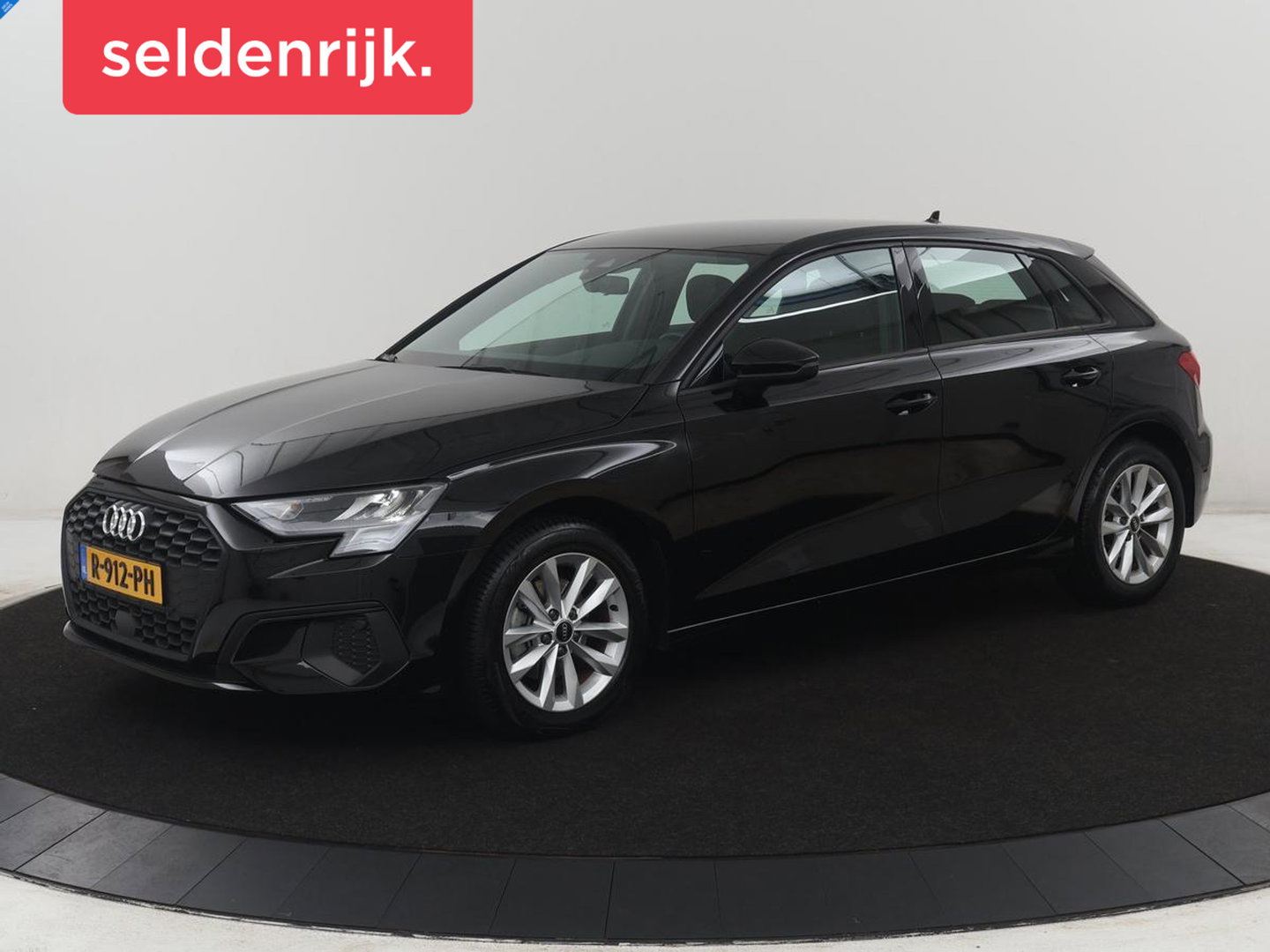 Audi A3 Sportback 30 TFSI Pro Line | Adaptive cruise | Camera | Carplay | Climate control | DAB | Virtual dashboard |