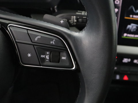 Audi A3 Sportback 30 TFSI Pro Line | Adaptive cruise | Camera | Carplay | Climate control | DAB | Virtual dashboard |