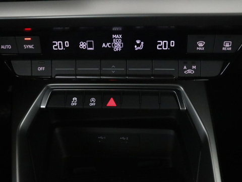 Audi A3 Sportback 30 TFSI Pro Line | Adaptive cruise | Camera | Carplay | Climate control | DAB | Virtual dashboard |