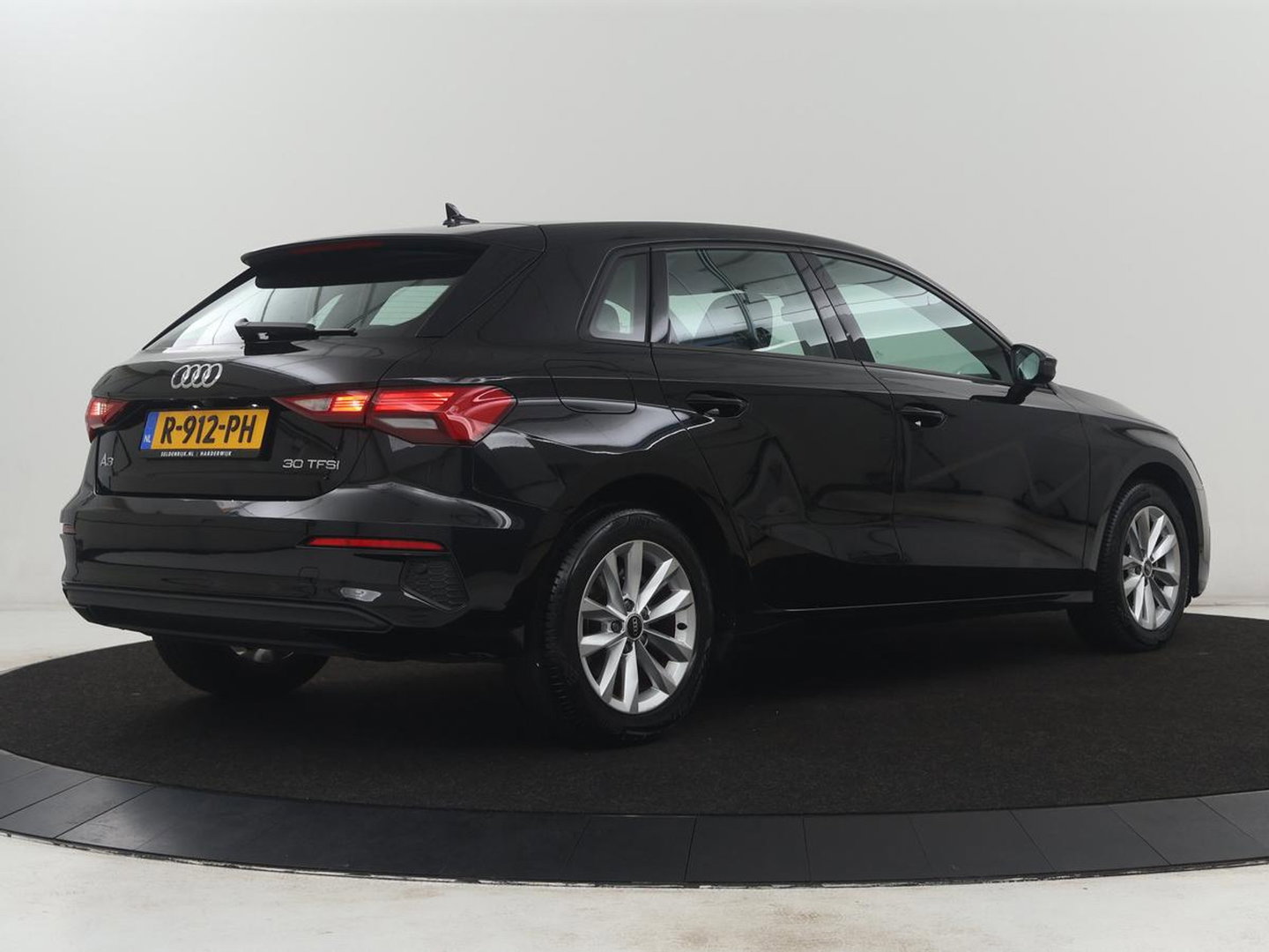 Audi A3 Sportback 30 TFSI Pro Line | Adaptive cruise | Camera | Carplay | Climate control | DAB | Virtual dashboard |