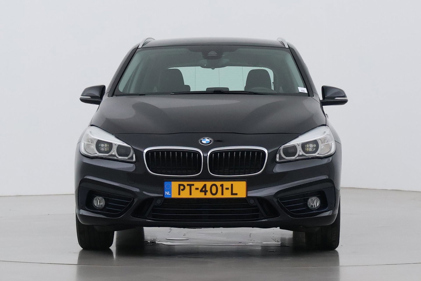BMW 2 Serie Active Tourer 220i Centennial High Executive | Trekhaak | Head-Up | Keyless | Stoel+Stuurverwarming | Parkeerassistent | Leder | LED