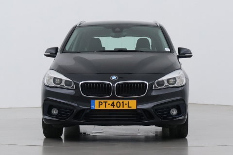 BMW 2 Serie Active Tourer 220i Centennial High Executive | Trekhaak | Head-Up | Keyless | Stoel+Stuurverwarming | Parkeerassistent | Leder | LED