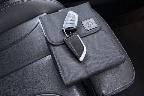 BMW 2 Serie Active Tourer 220i Centennial High Executive | Trekhaak | Head-Up | Keyless | Stoel+Stuurverwarming | Parkeerassistent | Leder | LED