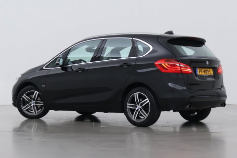 BMW 2 Serie Active Tourer 220i Centennial High Executive | Trekhaak | Head-Up | Keyless | Stoel+Stuurverwarming | Parkeerassistent | Leder | LED