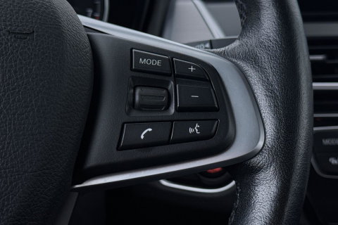 BMW 2 Serie Active Tourer 220i Centennial High Executive | Trekhaak | Head-Up | Keyless | Stoel+Stuurverwarming | Parkeerassistent | Leder | LED