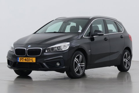 BMW 2 Serie Active Tourer 220i Centennial High Executive | Trekhaak | Head-Up | Keyless | Stoel+Stuurverwarming | Parkeerassistent | Leder | LED