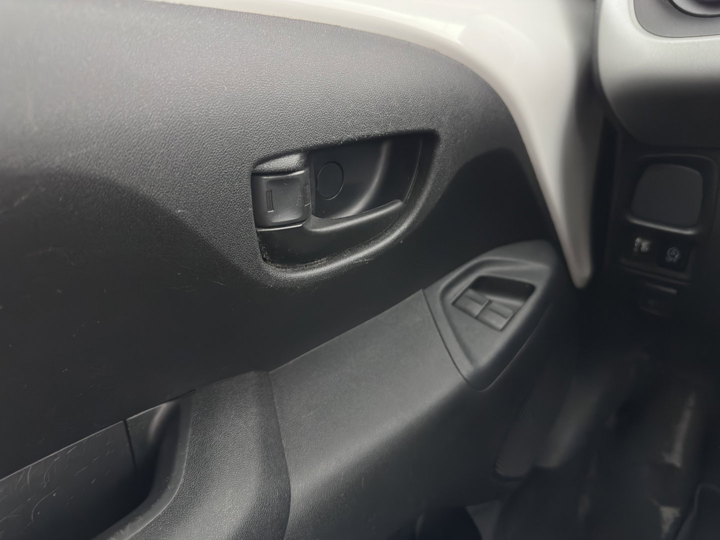Peugeot 108 1.0 e-VTi Blue Lease *AIRCO | CRUISE | COMFORT-SEATS*