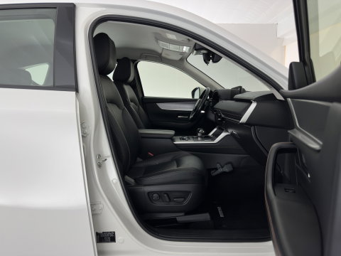 Mazda CX-60 2.5 e-SkyActiv PHEV Exclusive-Line [3-Fase] (Plug-in) (INCL.BTW) Aut. *LEATHER | HEAD-UP | FULL-LED | BLINDSPOT | HEATED/COOLD-COMFORTSEATS | MEMORY-PACK | DIGI-COCKPIT | KEYLESS | DAB | NAVI-FULLMAP | CAMERA | CARPLAY | SHIFTPADDLES*
