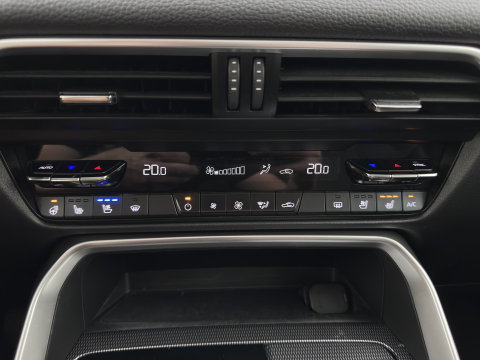 Mazda CX-60 2.5 e-SkyActiv PHEV Exclusive-Line [3-Fase] (Plug-in) (INCL.BTW) Aut. *LEATHER | HEAD-UP | FULL-LED | BLINDSPOT | HEATED/COOLD-COMFORTSEATS | MEMORY-PACK | DIGI-COCKPIT | KEYLESS | DAB | NAVI-FULLMAP | CAMERA | CARPLAY | SHIFTPADDLES*