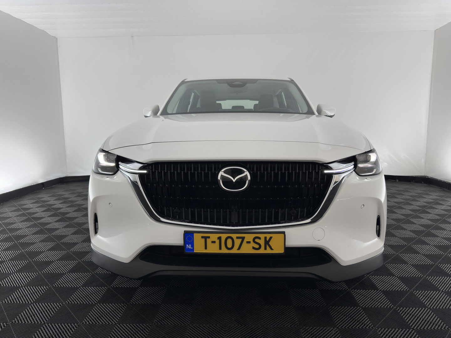 Mazda CX-60 2.5 e-SkyActiv PHEV Exclusive-Line [3-Fase] (Plug-in) (INCL.BTW) Aut. *LEATHER | HEAD-UP | FULL-LED | BLINDSPOT | HEATED/COOLD-COMFORTSEATS | MEMORY-PACK | DIGI-COCKPIT | KEYLESS | DAB | NAVI-FULLMAP | CAMERA | CARPLAY | SHIFTPADDLES*