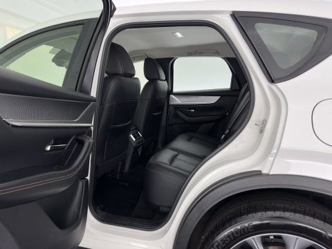 Mazda CX-60 2.5 e-SkyActiv PHEV Exclusive-Line [3-Fase] (Plug-in) (INCL.BTW) Aut. *LEATHER | HEAD-UP | FULL-LED | BLINDSPOT | HEATED/COOLD-COMFORTSEATS | MEMORY-PACK | DIGI-COCKPIT | KEYLESS | DAB | NAVI-FULLMAP | CAMERA | CARPLAY | SHIFTPADDLES*