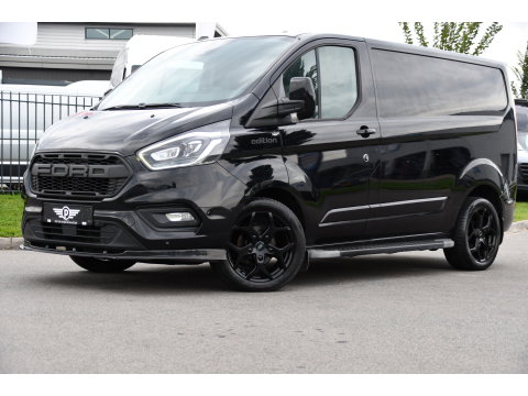 Ford Transit Custom 280 2.0 TDCI L1H1 Black Edition Camera, Cruise, Carplay, 170pk, Automaat, Stoelverwarming, Trekhaak, Multimedia, Xenon, Uniek!