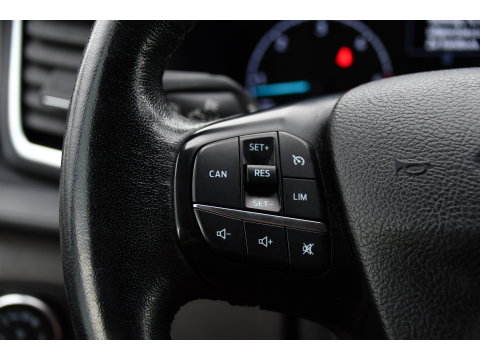 Ford Transit Custom 280 2.0 TDCI L1H1 Black Edition Camera, Cruise, Carplay, 170pk, Automaat, Stoelverwarming, Trekhaak, Multimedia, Xenon, Uniek!