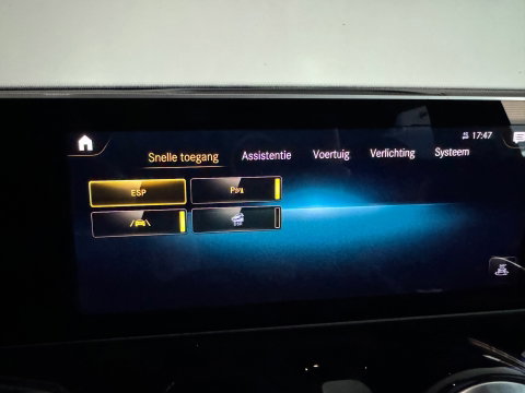 Mercedes-Benz GLB 250 AMG 4MATIC Pano|Sfeer|360 Camera|Stoelverwarming