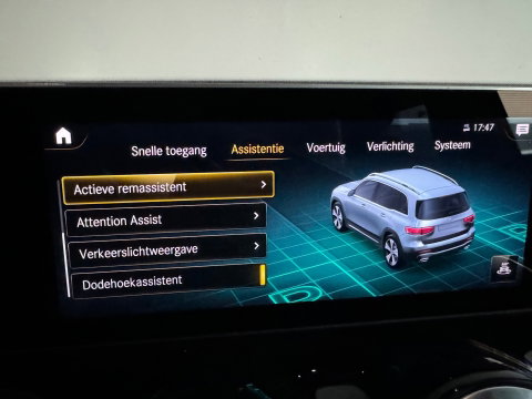 Mercedes-Benz GLB 250 AMG 4MATIC Pano|Sfeer|360 Camera|Stoelverwarming
