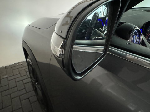 Mercedes-Benz GLB 250 AMG 4MATIC Pano|Sfeer|360 Camera|Stoelverwarming
