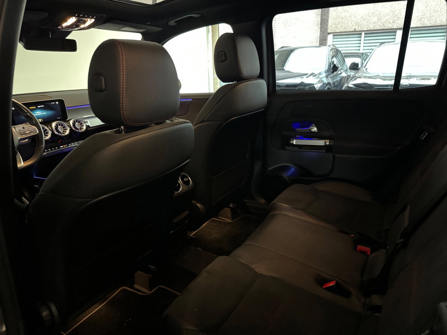 Mercedes-Benz GLB 250 AMG 4MATIC Pano|Sfeer|360 Camera|Stoelverwarming