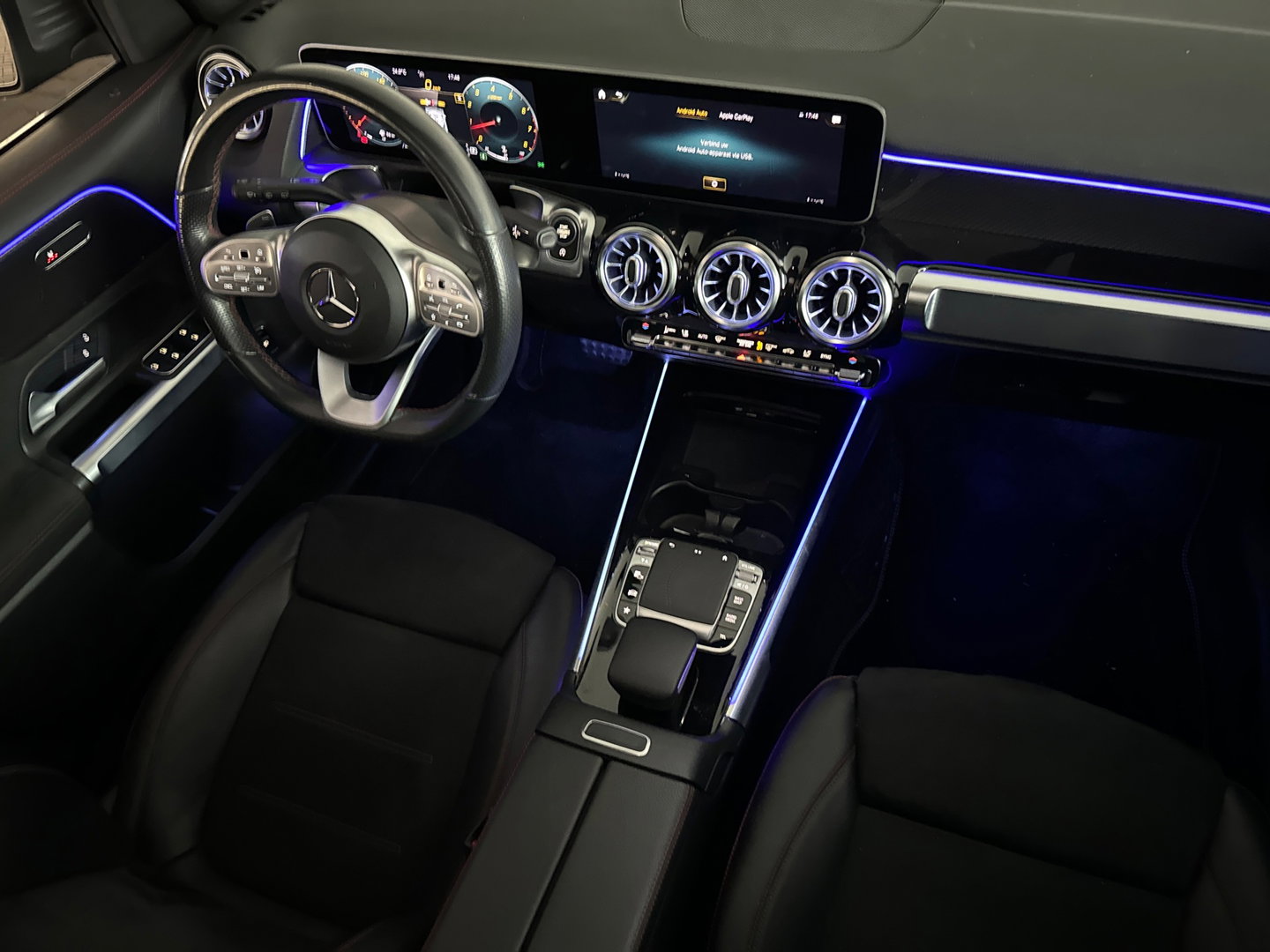 Mercedes-Benz GLB 250 AMG 4MATIC Pano|Sfeer|360 Camera|Stoelverwarming