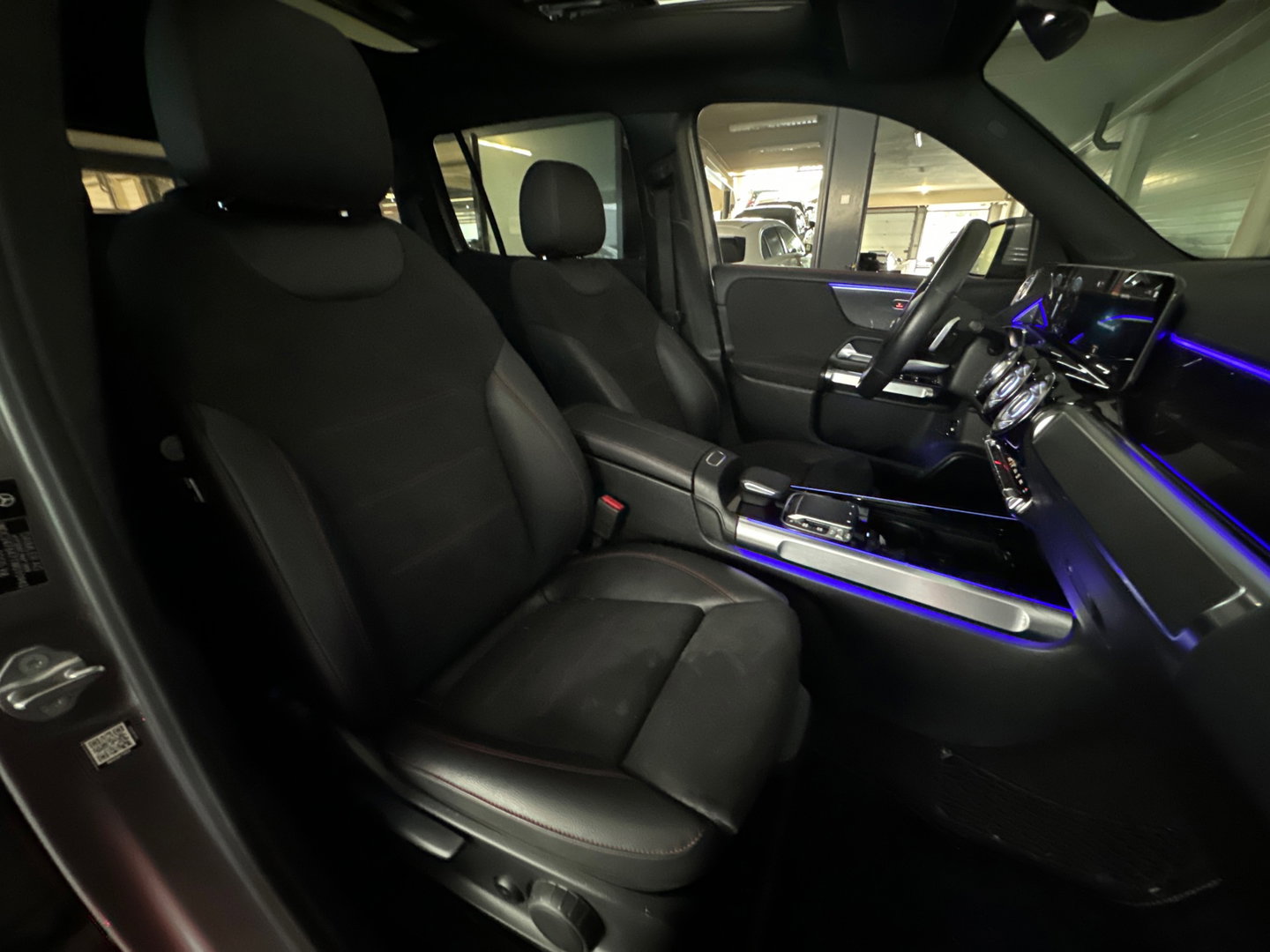 Mercedes-Benz GLB 250 AMG 4MATIC Pano|Sfeer|360 Camera|Stoelverwarming