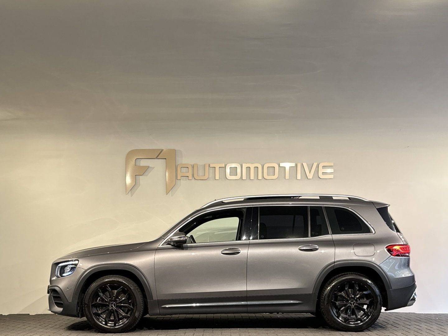 Mercedes-Benz GLB 250 AMG 4MATIC Pano|Sfeer|360 Camera|Stoelverwarming
