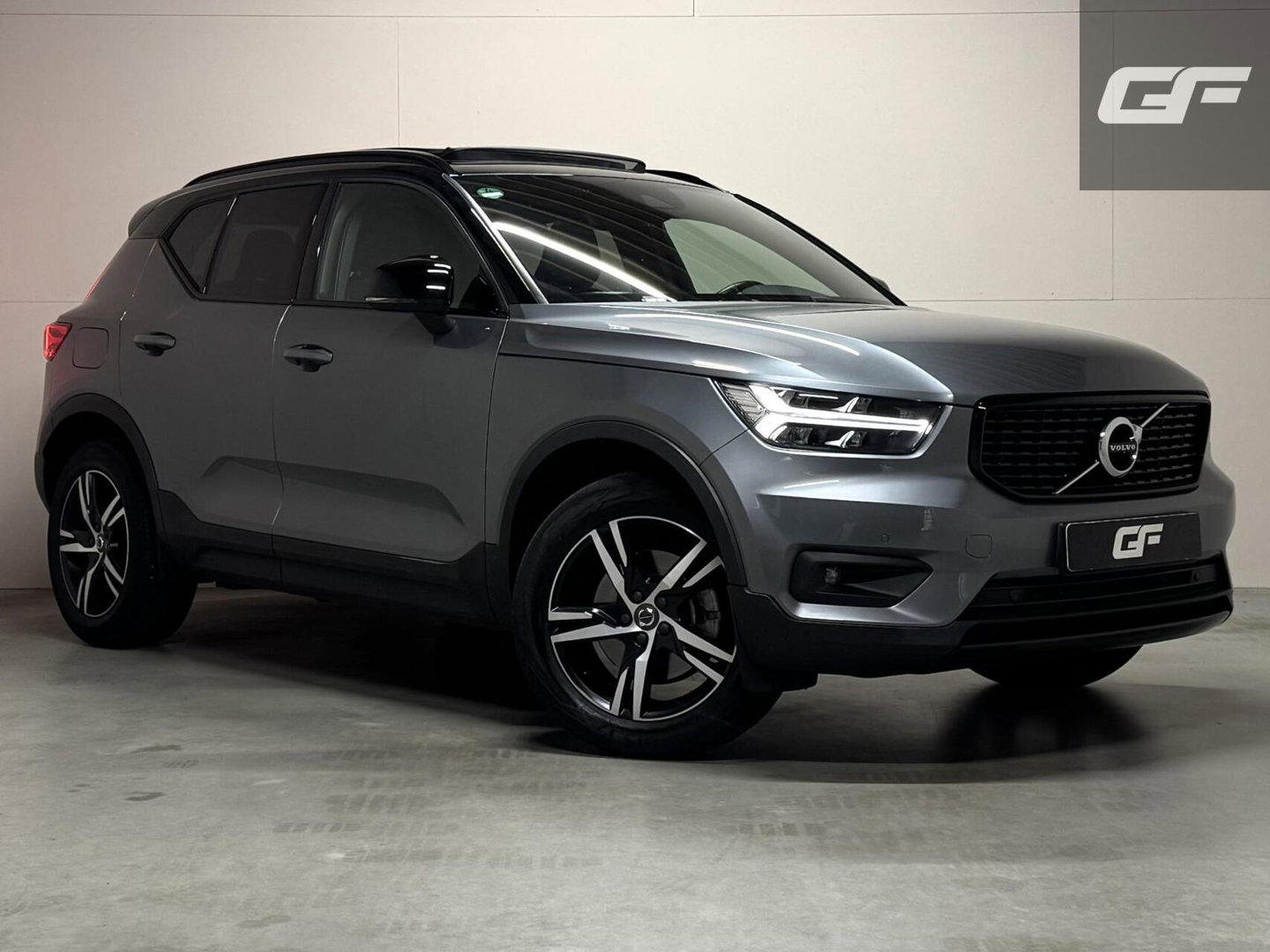Volvo XC40 2.0 T4 R-Design Pano Leer Autopilot Camera Trekh. NAP