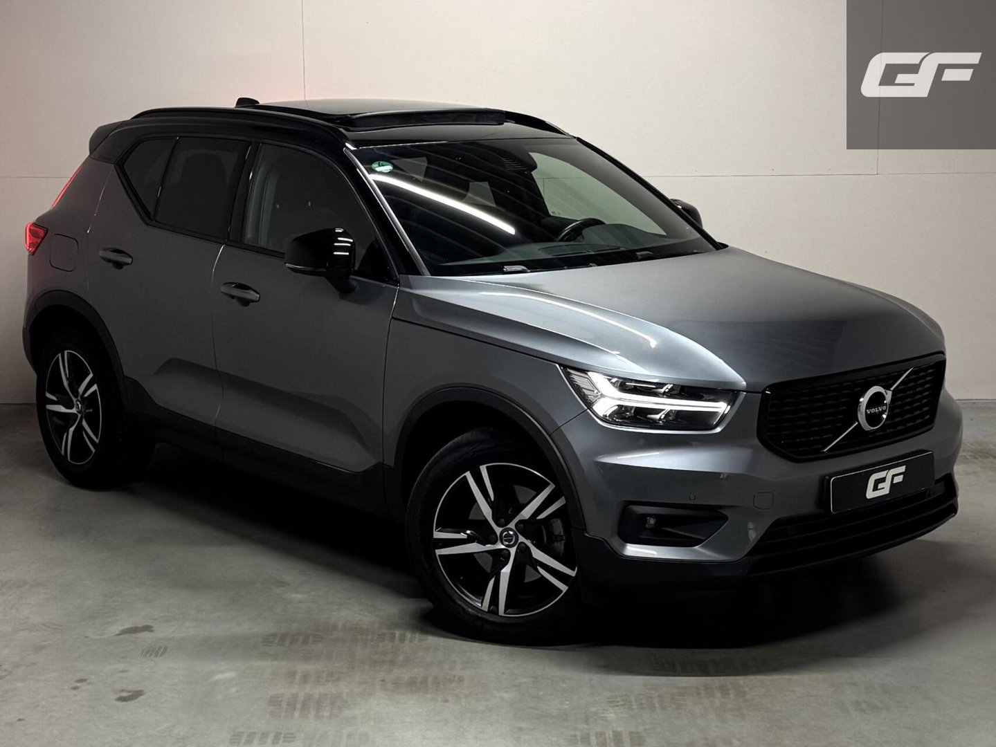 Volvo XC40 2.0 T4 R-Design Pano Leer Autopilot Camera Trekh. NAP