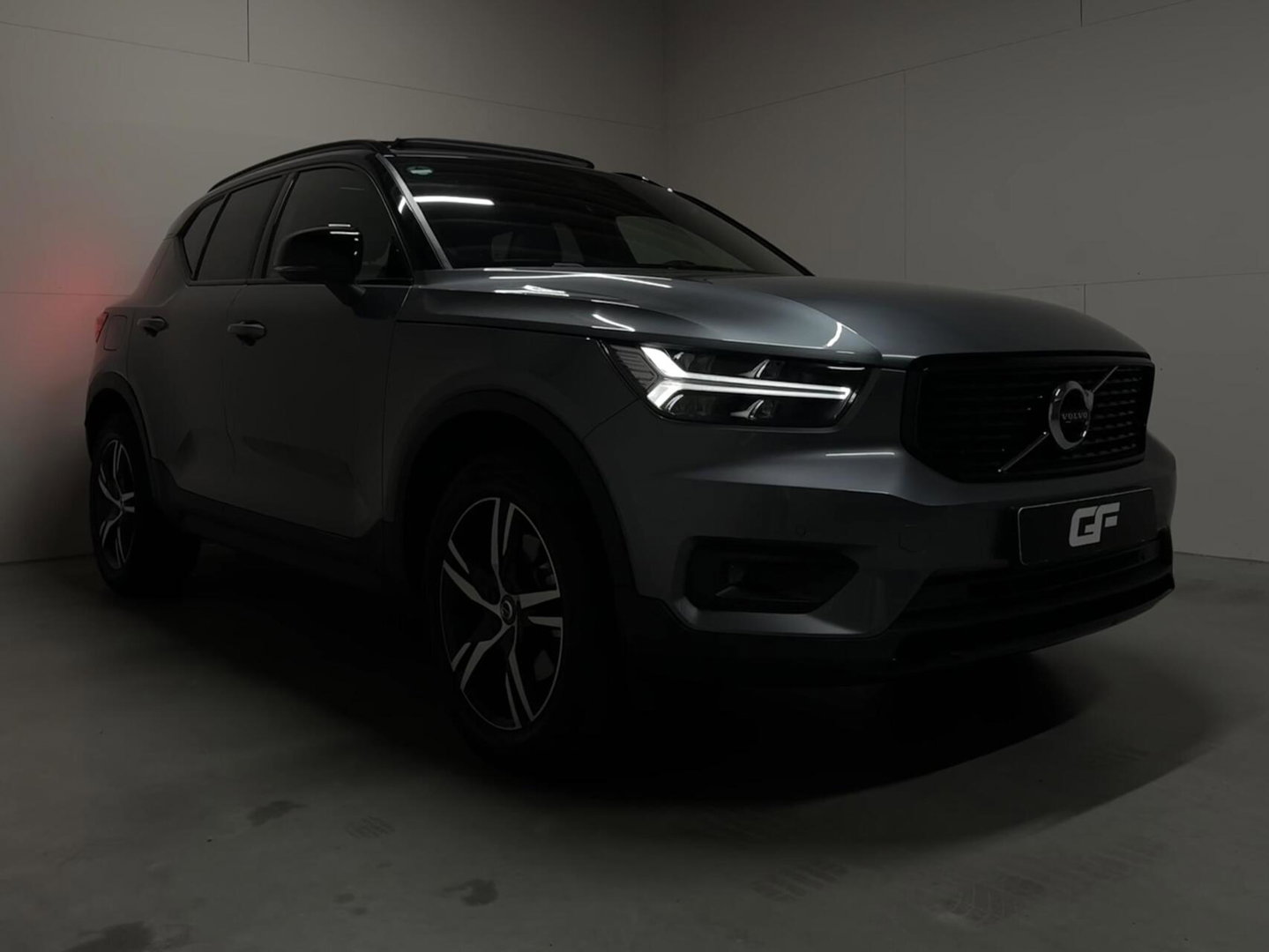 Volvo XC40 2.0 T4 R-Design Pano Leer Autopilot Camera Trekh. NAP