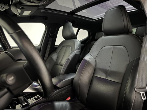 Volvo XC40 2.0 T4 R-Design Pano Leer Autopilot Camera Trekh. NAP
