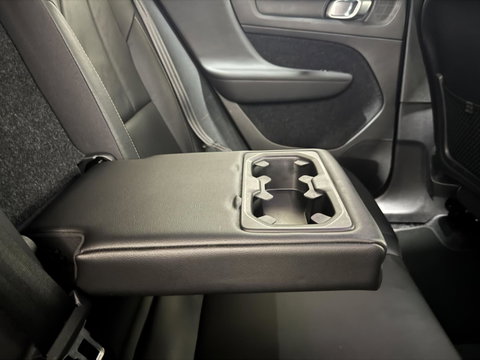 Volvo XC40 2.0 T4 R-Design Pano Leer Autopilot Camera Trekh. NAP