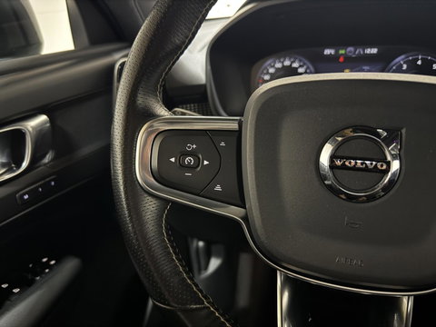 Volvo XC40 2.0 T4 R-Design Pano Leer Autopilot Camera Trekh. NAP
